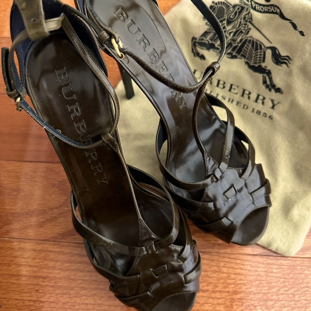 Burberry Brown Patent platform Sandals 40.5 or 10 1/2- 11.